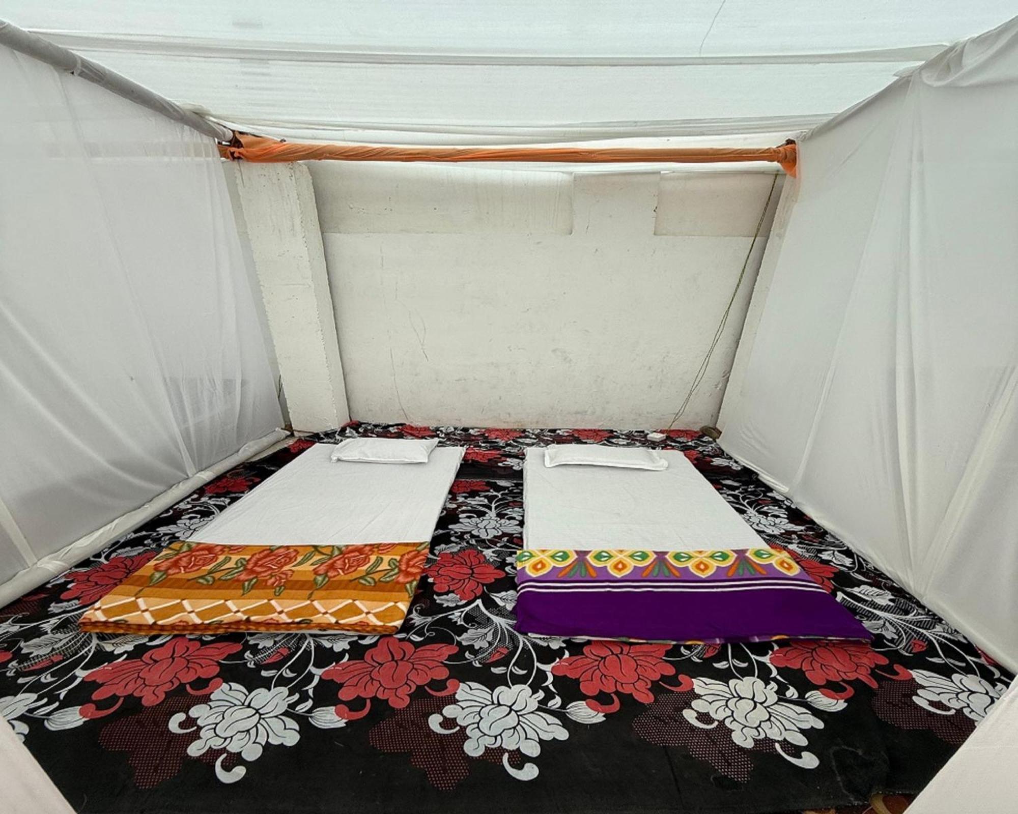 Arail Tent City Kumbh Cottage Mahakumbh -Near Arail Ghat And Naini Station Allāhābād Junction 外观 照片